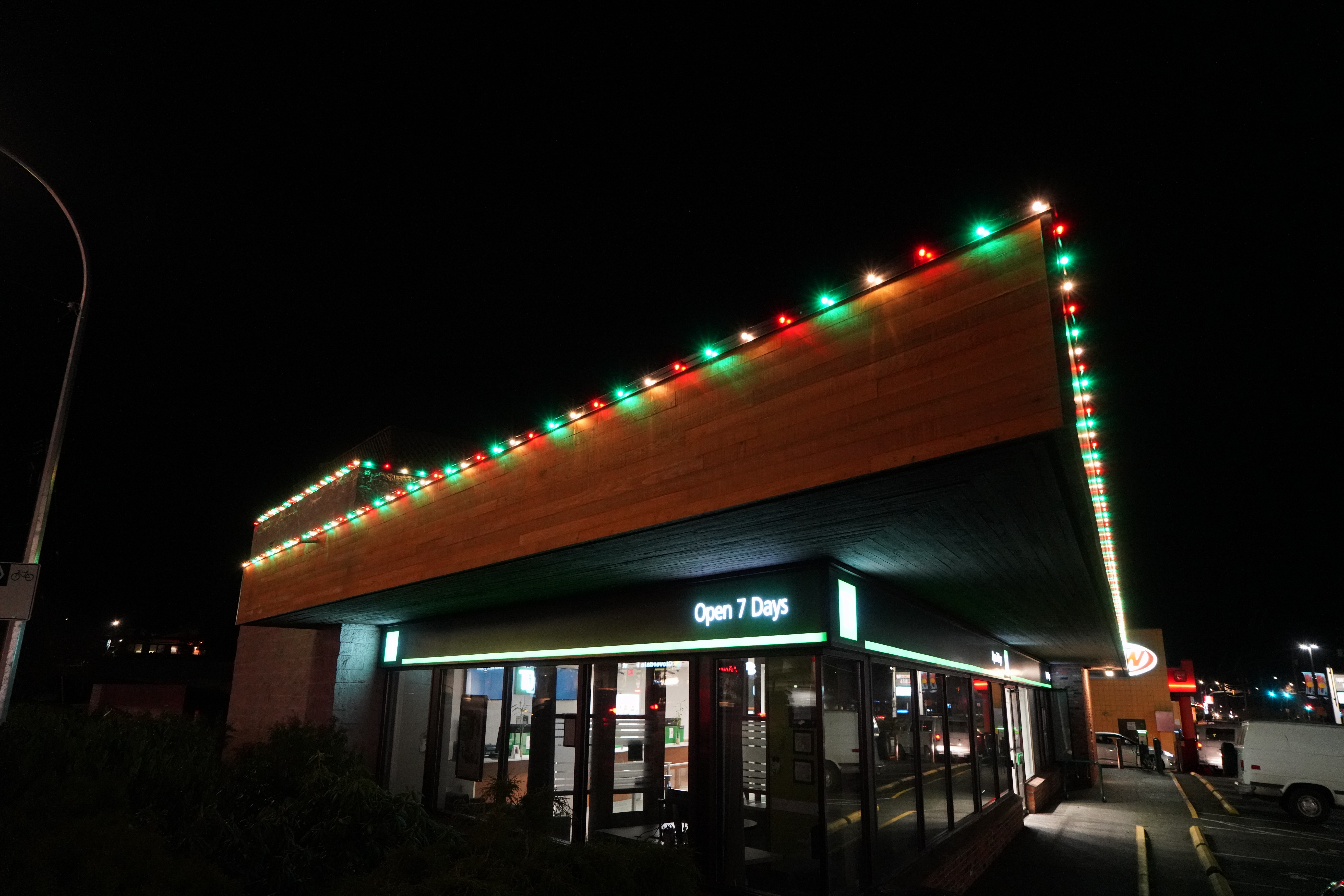 Christmas Roof Line Commercial Lighting Installation