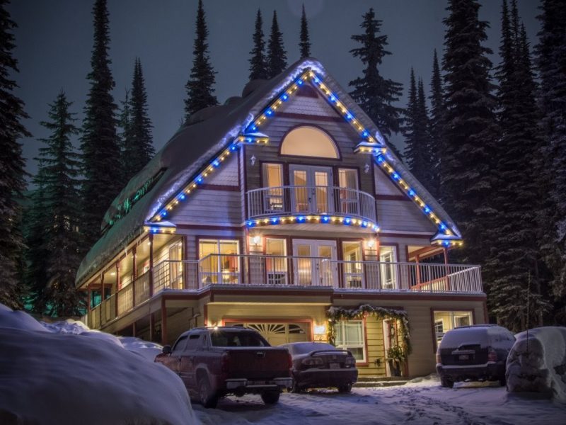 FestLight - Christmas Roof Line - Residential Installation - Blue and Warm White